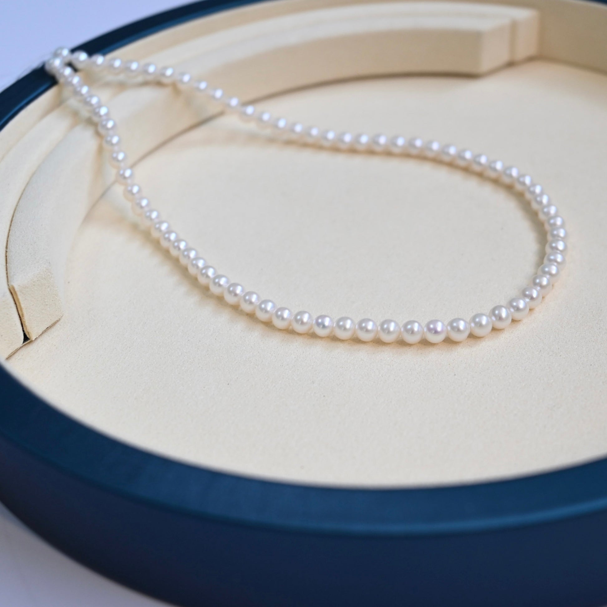 Pearl Choker Necklace