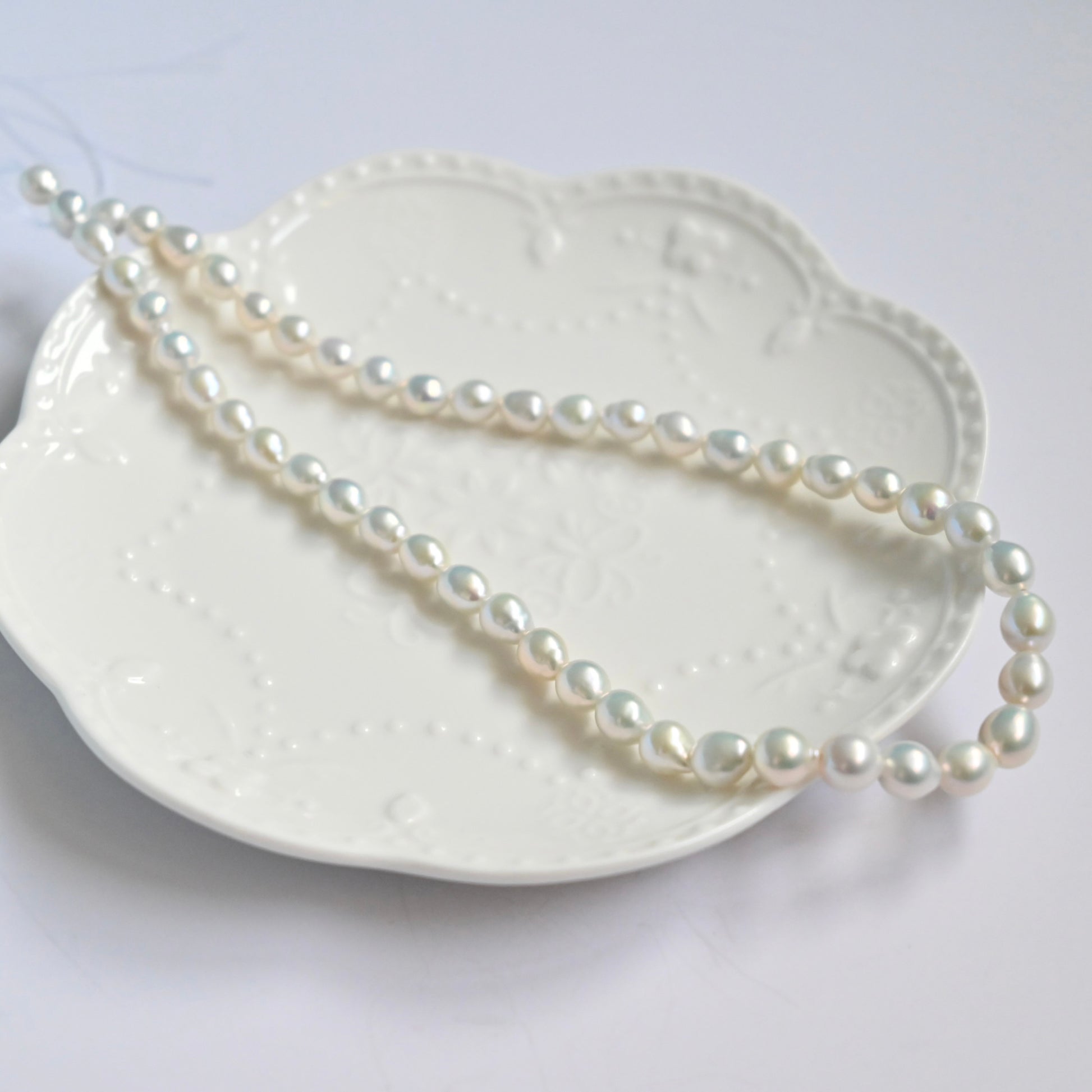White Pearl Choker Necklace